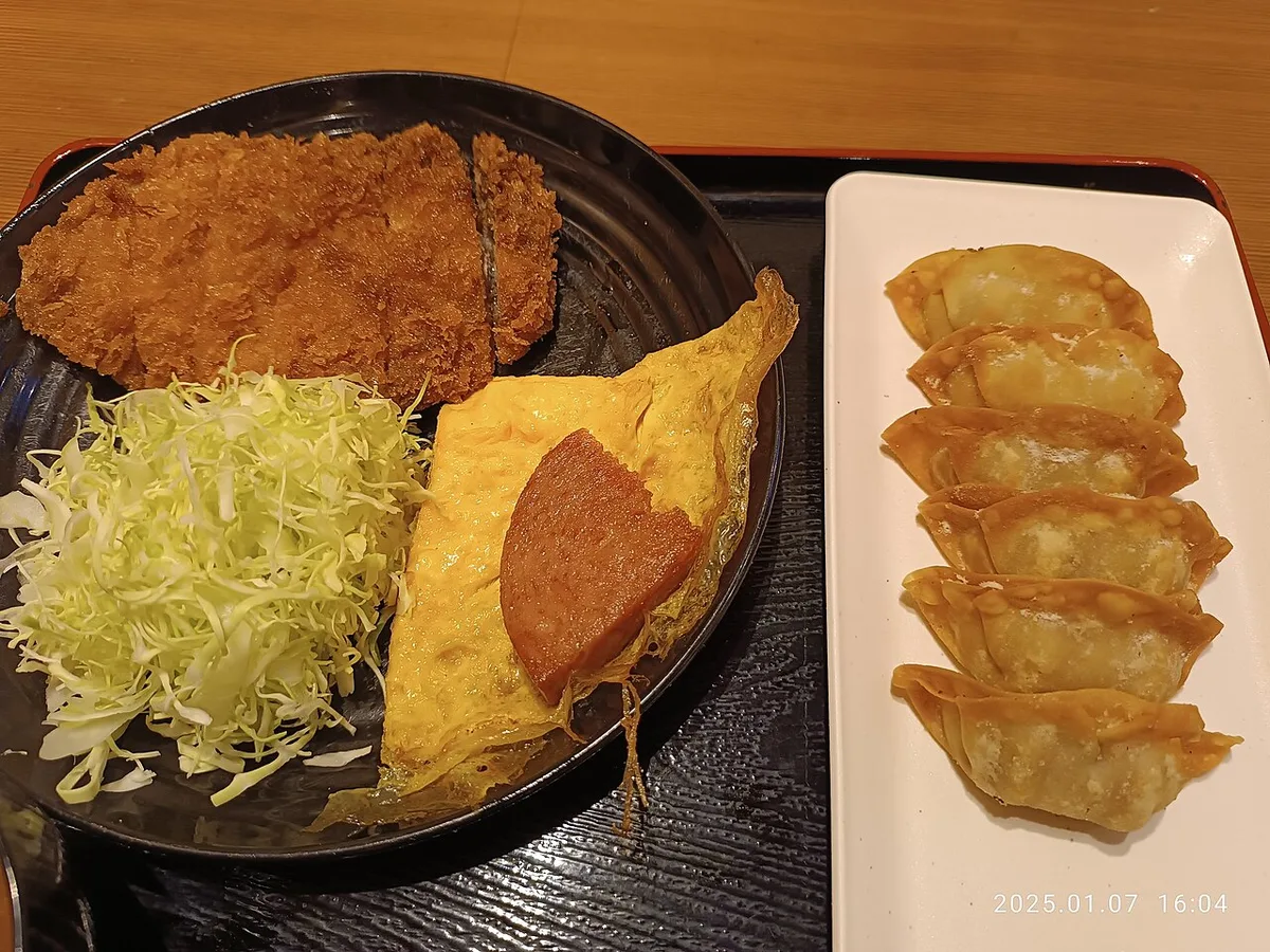 Bowl of Okinawa soba served in a Naha restaurant — 1