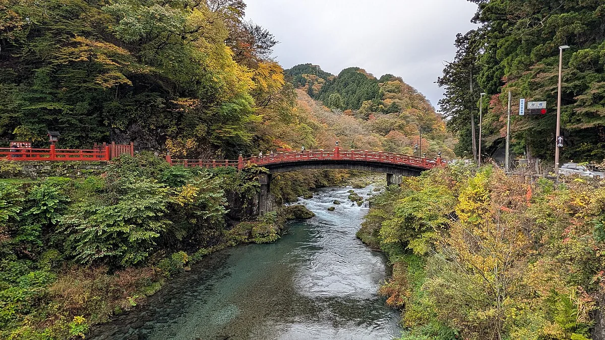 Street food stalls near Toshogu Shrine approach in Nikko, Japan — 2