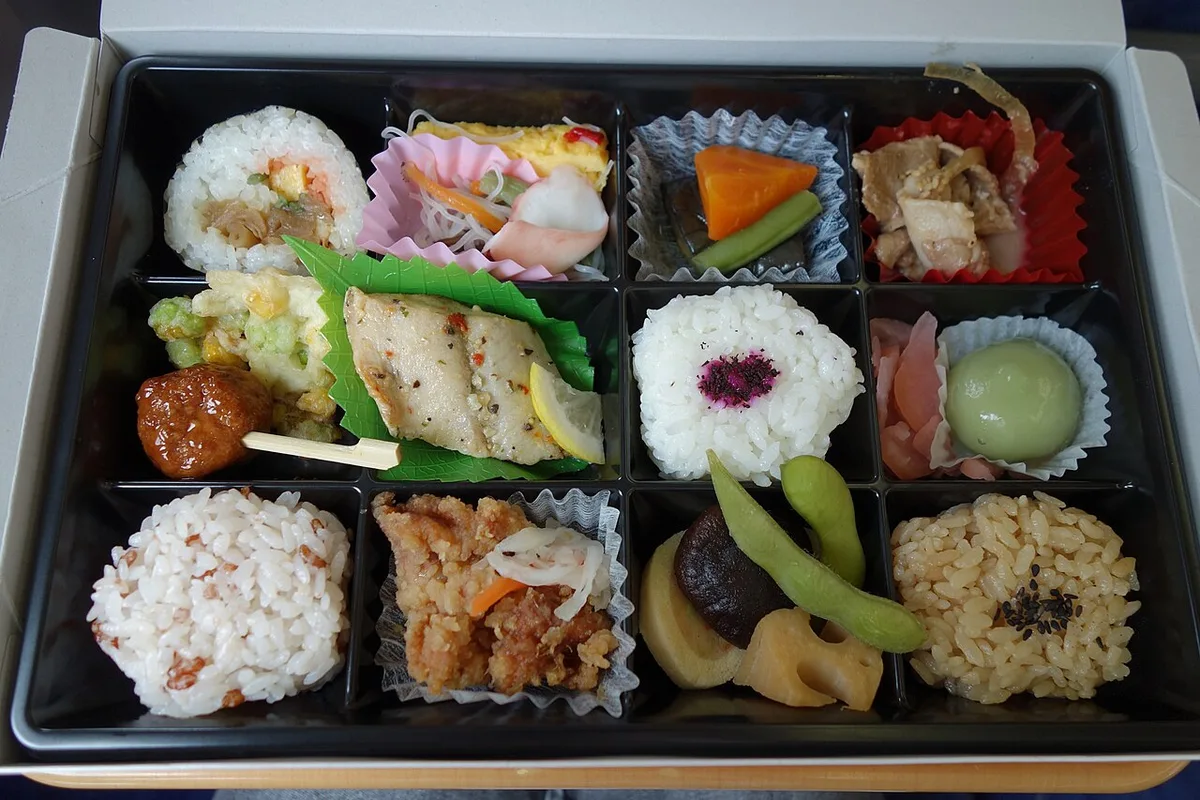 Colorful Okayama bara zushi topped with seafood and vegetables — 1