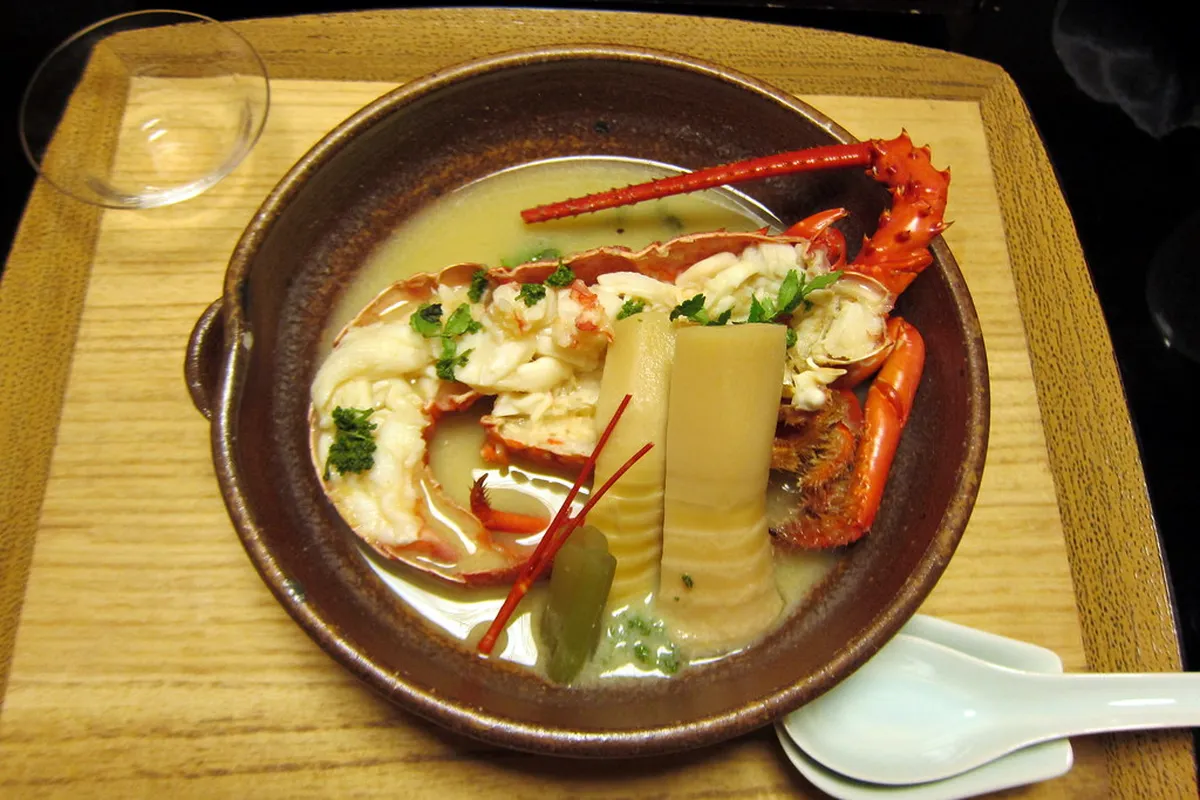 Osaka Food Tour Guide: Choosing by District and Appetite