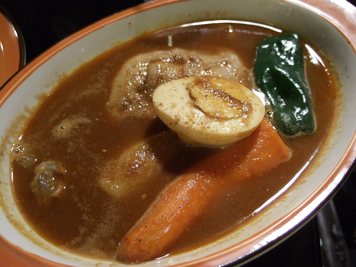 Sapporo soup curry with vegetables and chicken — 2