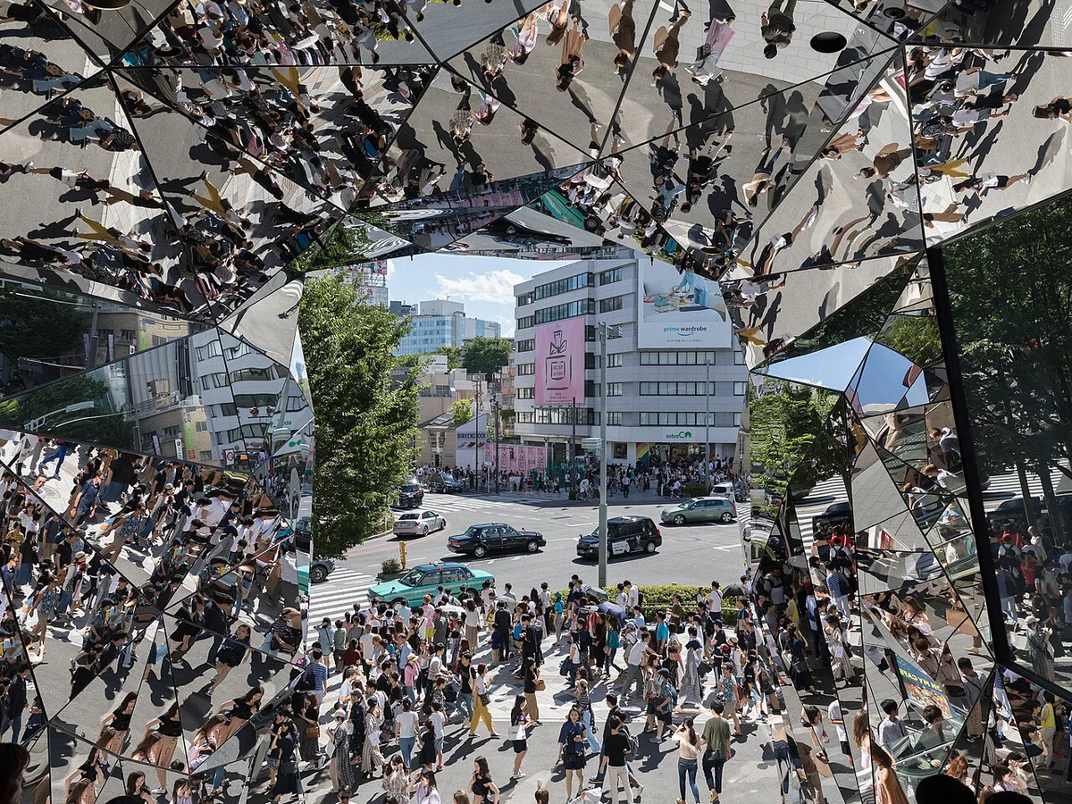 Halloween costumed crowds at Shibuya Scramble Crossing, Japan — 2