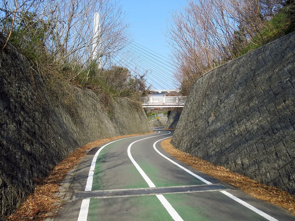 Shimanami Kaido Bikeway (14089291941).jpg