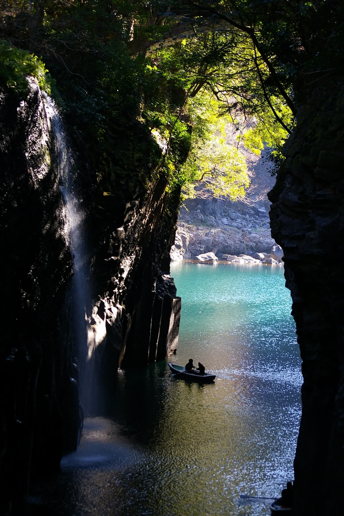 Takachiho-gorge.jpg