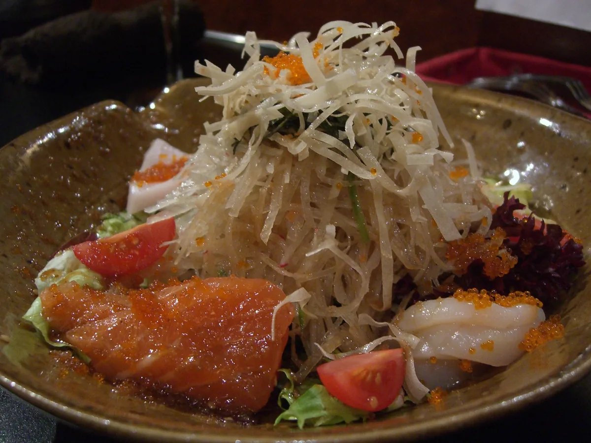 Daikon Salad with Sashimi - Horoki