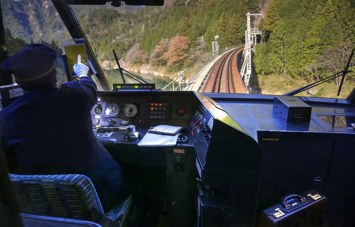 Essential Preparation Checklist Before You Enter the Station in Tokyo