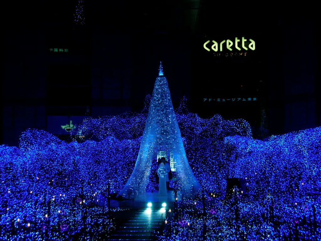 Christmas illumination of Caretta Shiodome photographed in Dec 2010a — 2