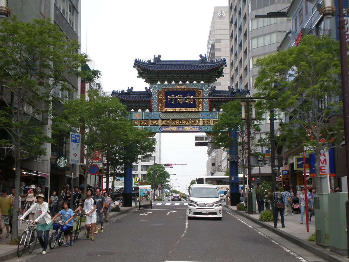 Yokohama Chinatown colorful gate and lantern-decorated street inviting families to explore Japan's largest Chinatown