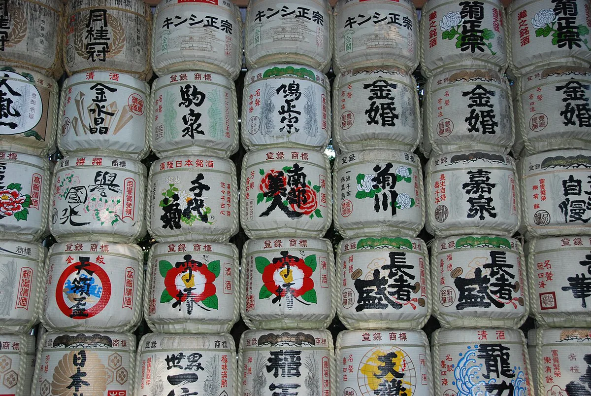 Barrels and barrels of Nihonshu (日本酒) at Meiji Jingū 2009-08-27 — 1